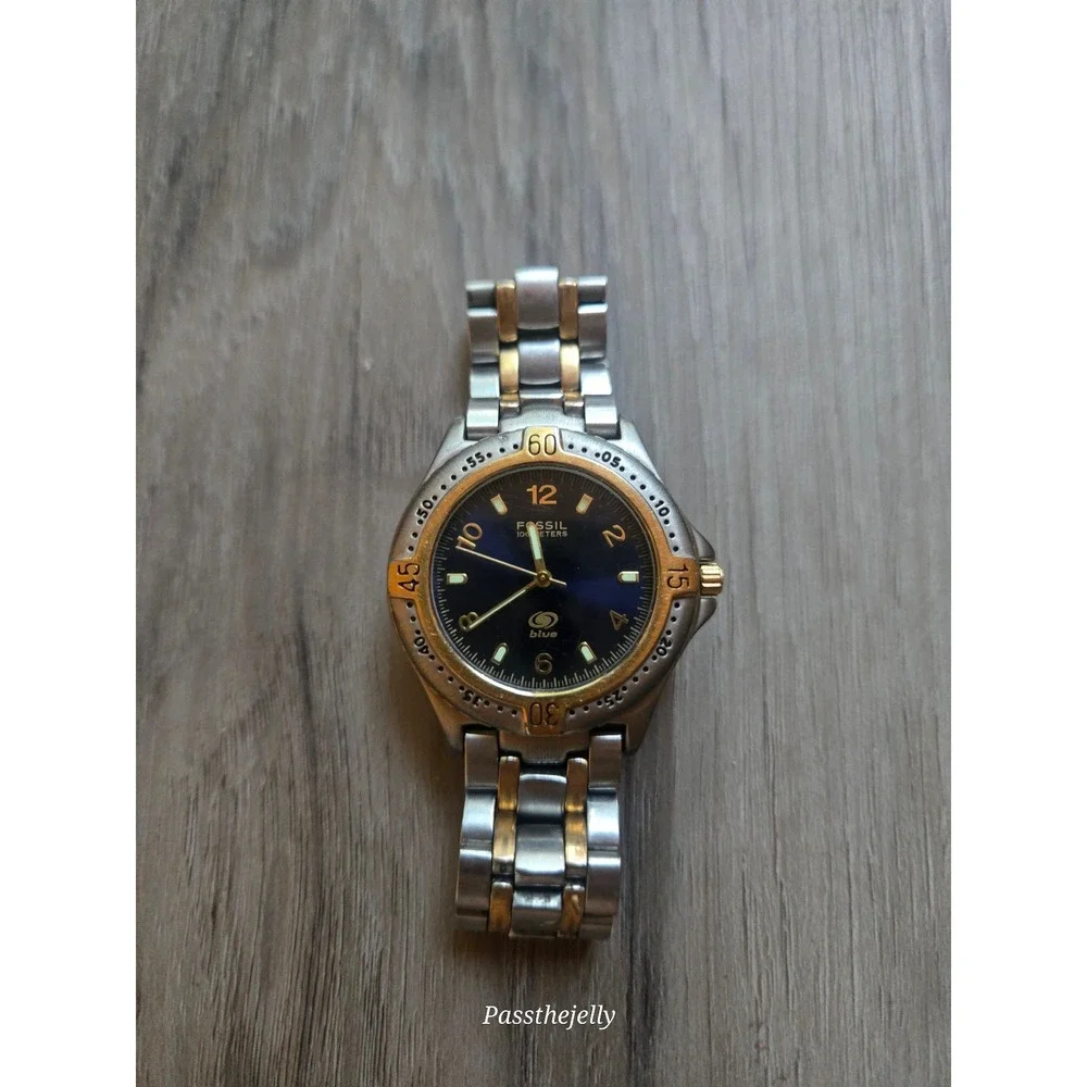 VTG Fossil Blue Watch Mens AM-3197 Blue Dial Two Tone SS Gold 100M Sport Diver